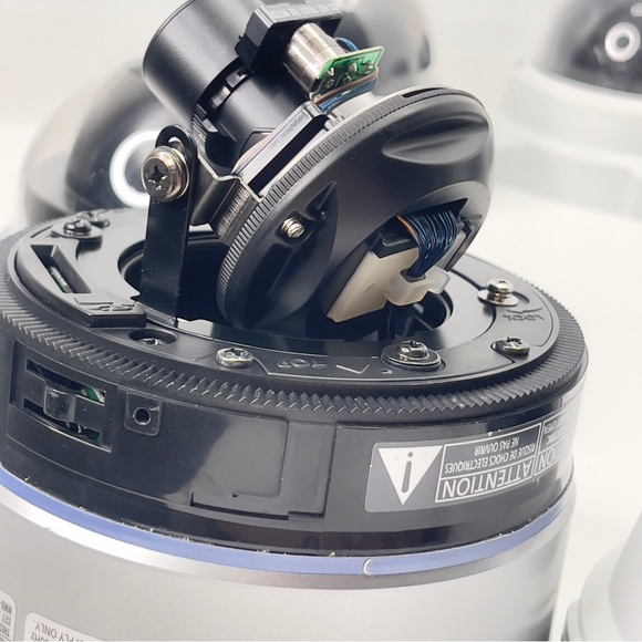 Panasonic WV-NF284 (3) + Axis 216MFD (4) Lot of Pro Security Cameras 7 total - Picture 6 of 13